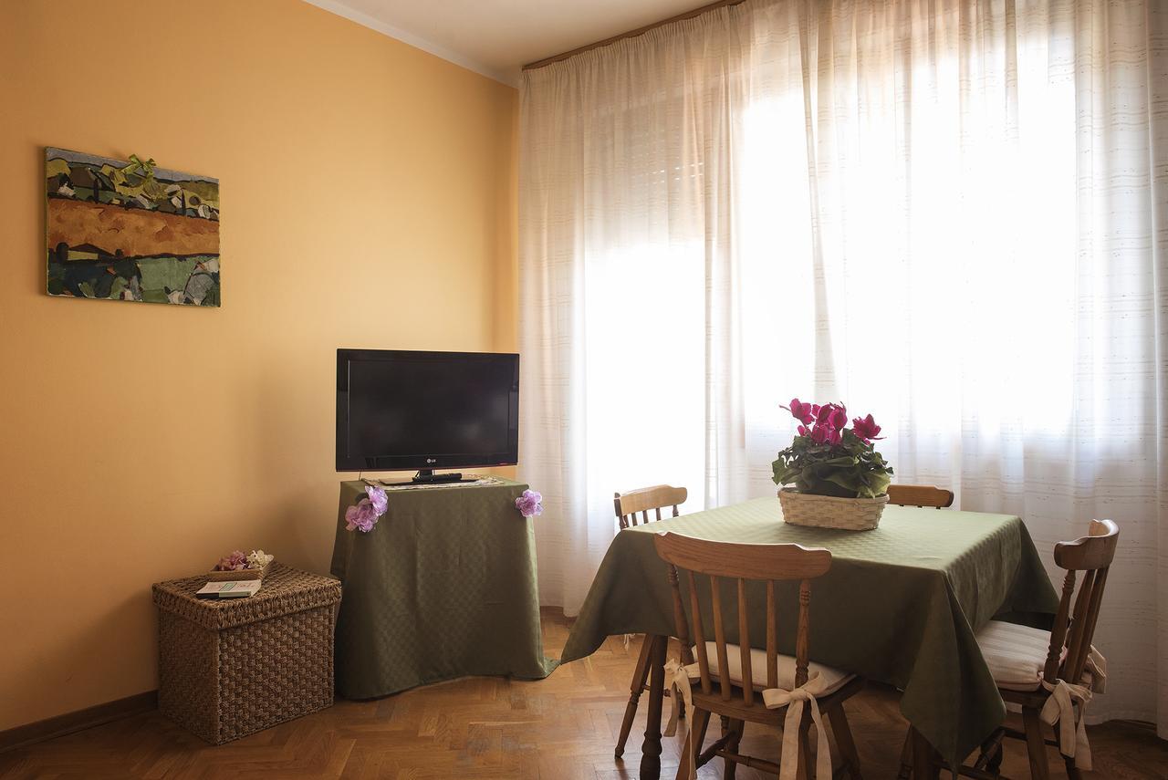 Albergo La Bussola Abbadia San Salvator Esterno foto
