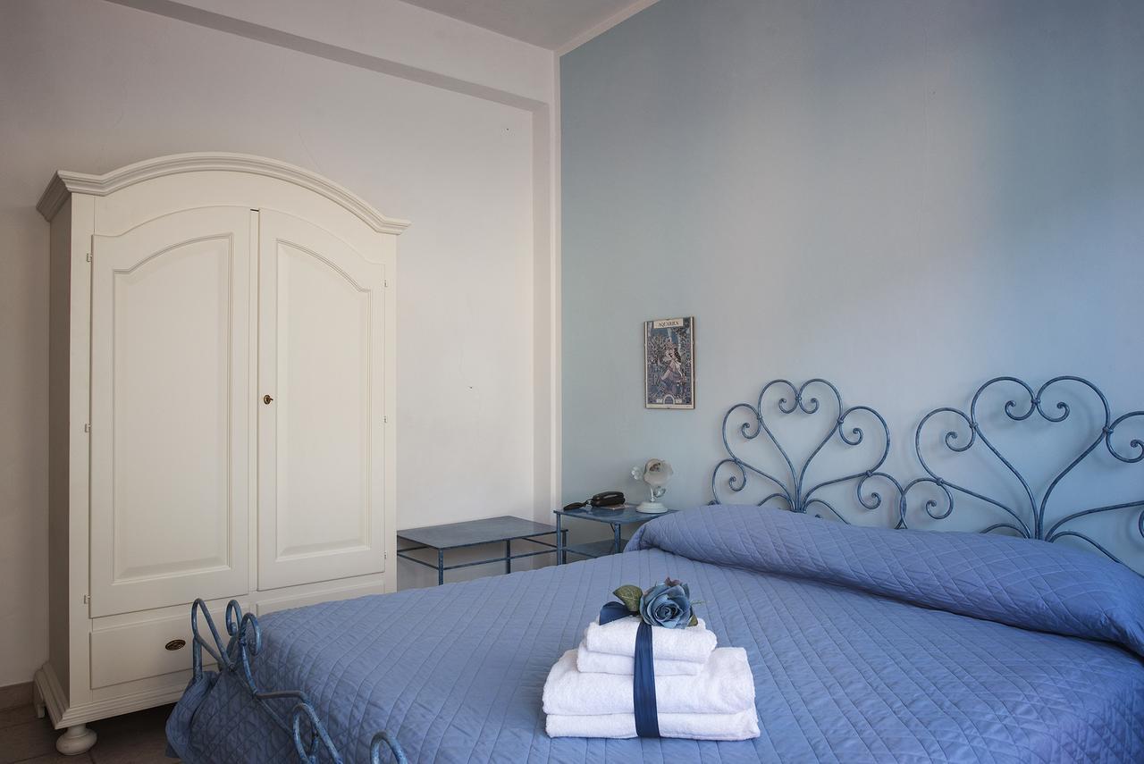 Albergo La Bussola Abbadia San Salvator Esterno foto